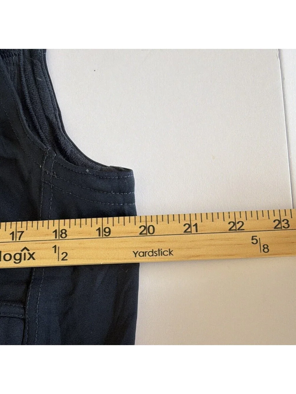 The North Face Men's Navy Solid Full Zip soft shell Vest Zipped Pockets Size S